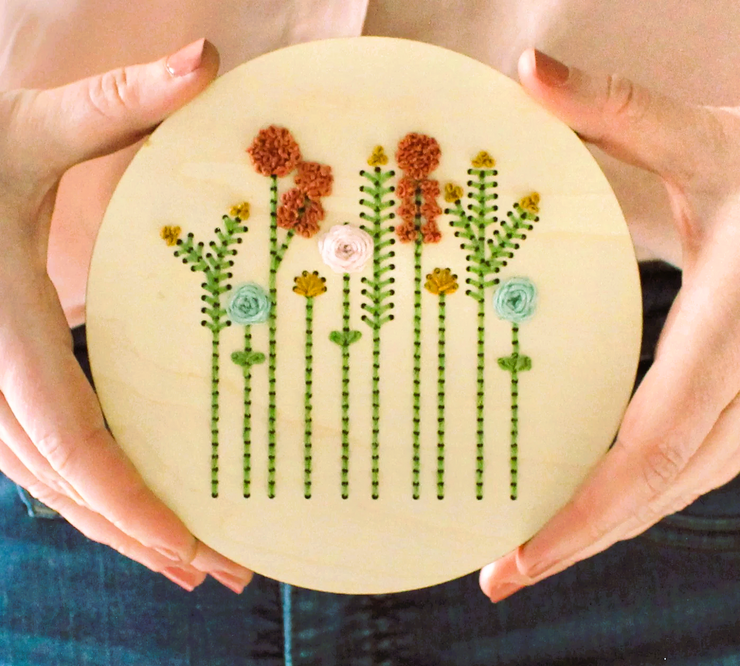 6" WOOD EMBROIDERY - FLOWER GARDEN