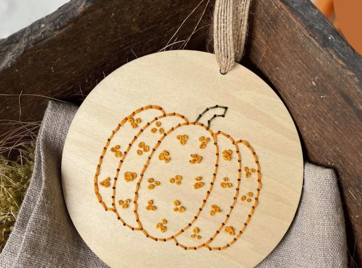5" WOOD EMBROIDERY - FALL PUMPKIN